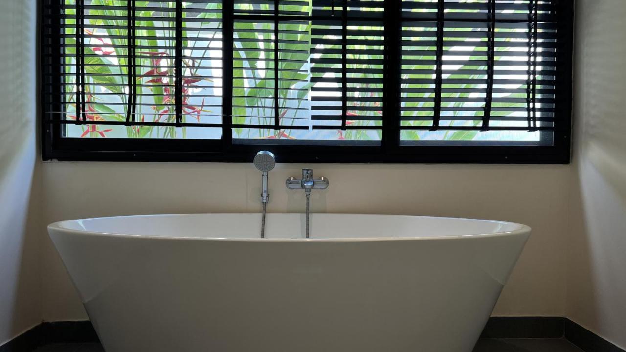 Plunge Tropic Villas 2 Naiharn Rawai Exteriér fotografie