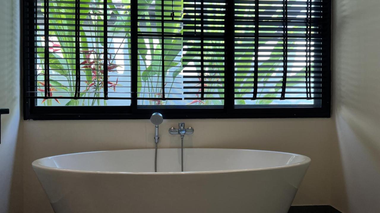 Plunge Tropic Villas 2 Naiharn Rawai Exteriér fotografie